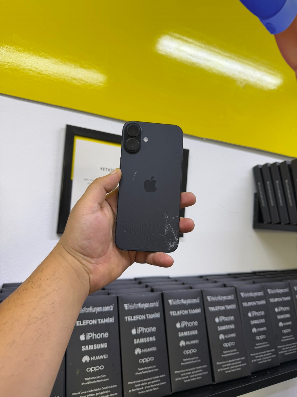 Antalya iPhone 16 Ekran Değişimi