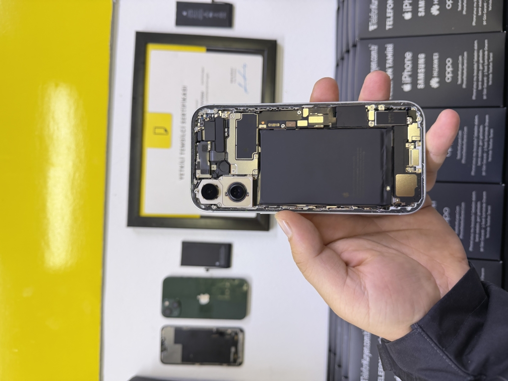 iPhone 16 Batarya Değişimi Antalya