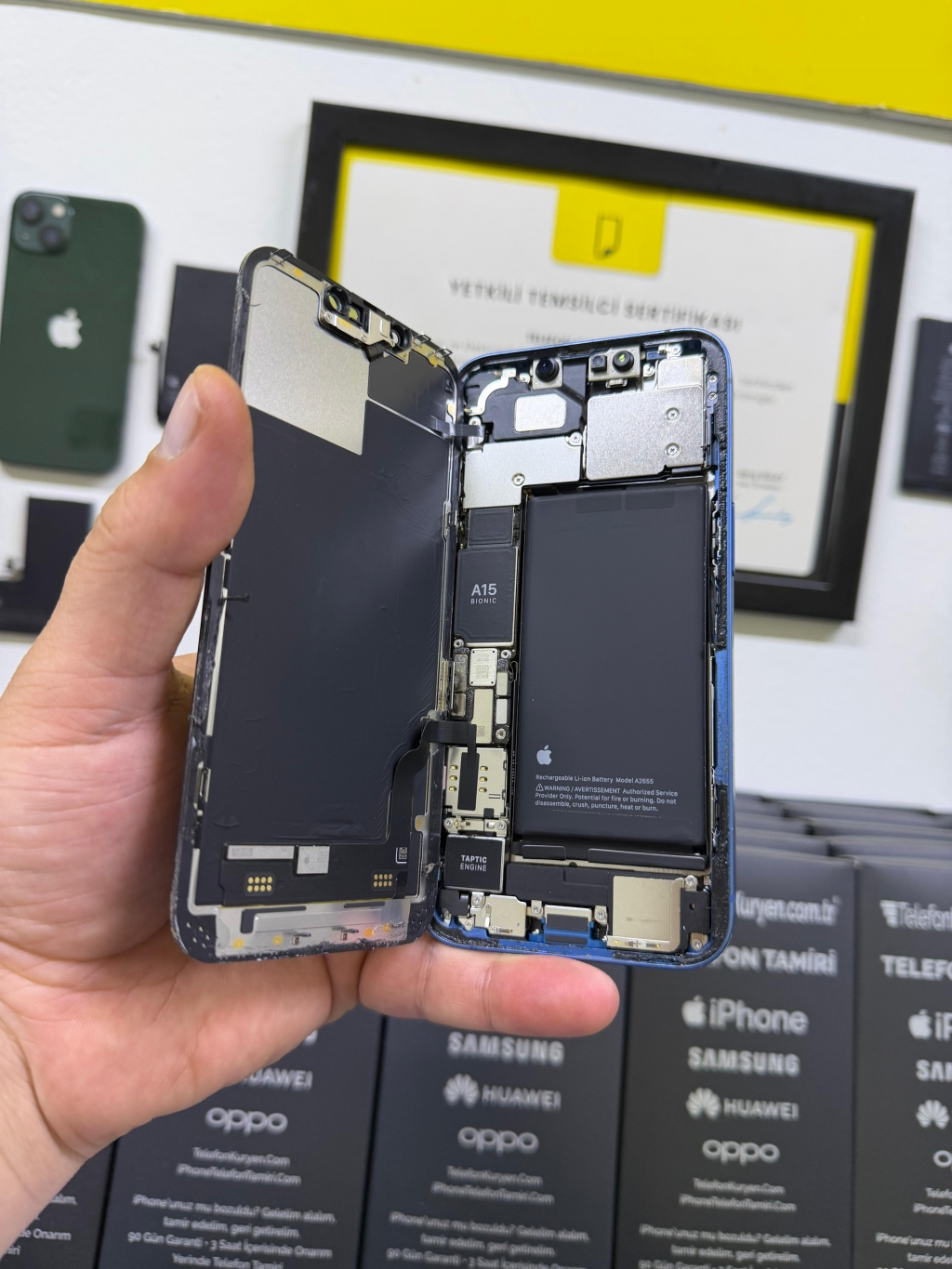 iPhone 16 Pro Ekran Değişimi Antalya