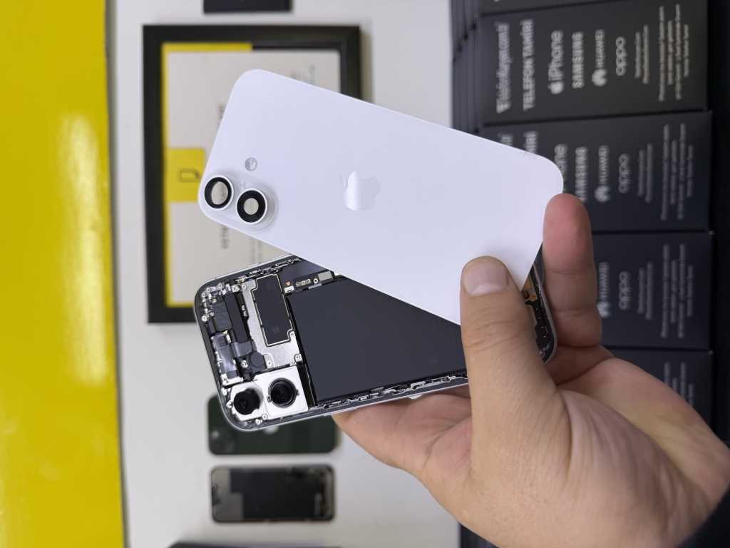 iPhone 17 Pro Ekran Değişimi Antalya